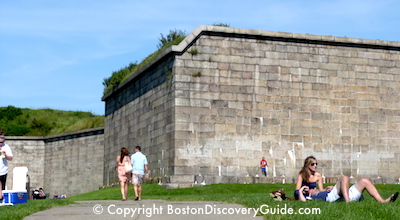  Fort Independence pe insula Castelului din Boston MA